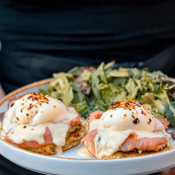 Dianthus Poached Eggs Brunch