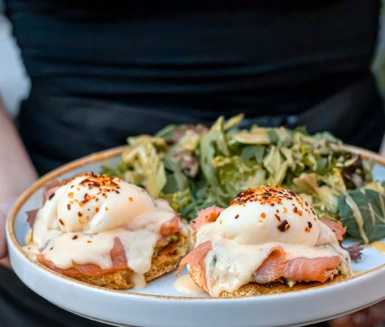 Dianthus Poached Eggs Brunch