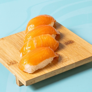 SALMON NIGIRI